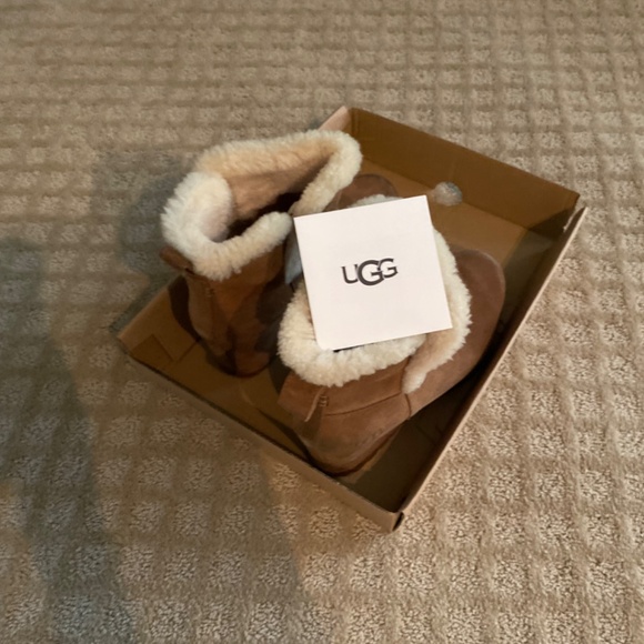 UGG Boots Shearling -Fair Condition - Picture 16 of 16